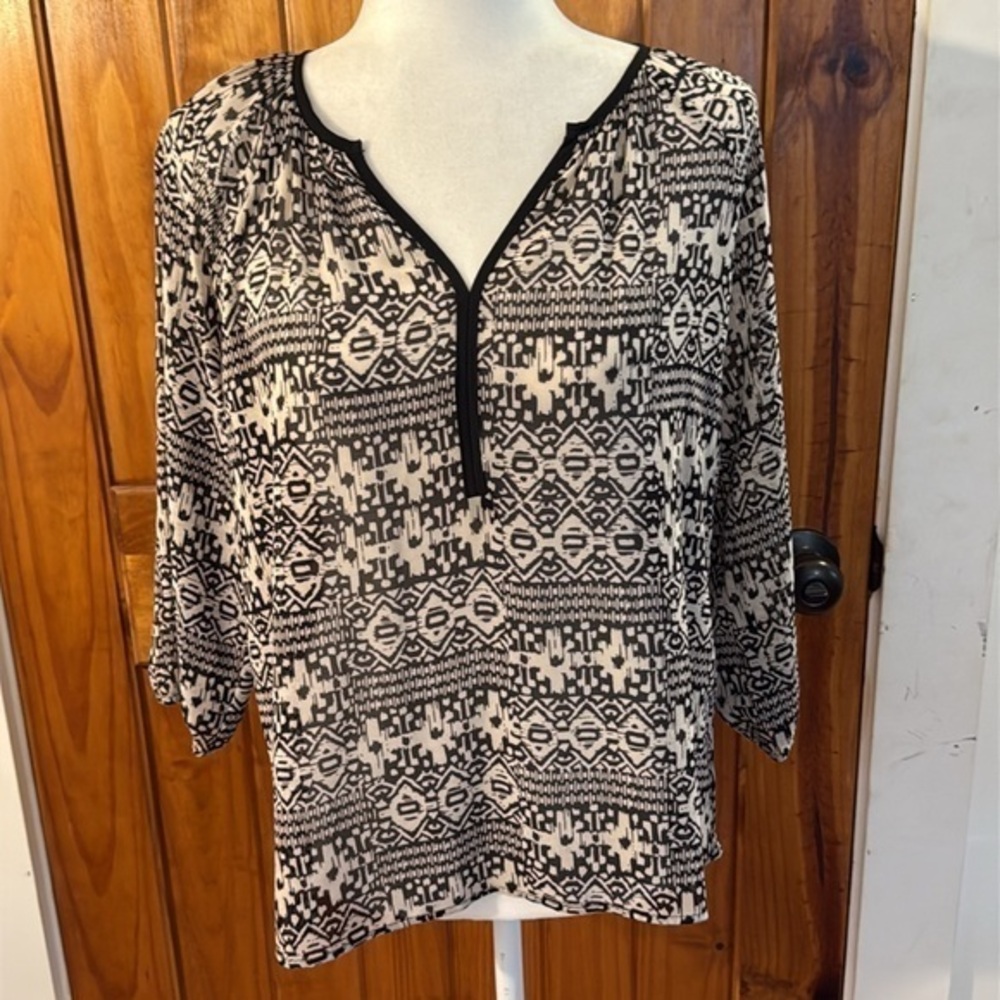 Everly Black and White Patterned Top S